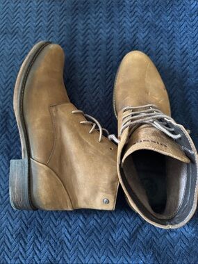 NWT, Diesel Men's Brown Suede Lace-Up Boots